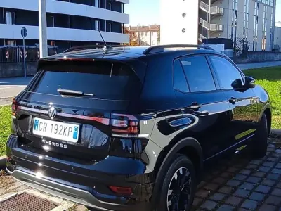Usata VW T-Cross Sportline 95 CV (69 kW) 2023 Nero SUV