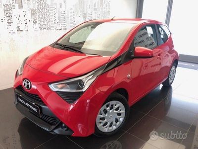 usata Toyota Aygo Connect 1.0 VVT-i 72 CV 5 porte x-play