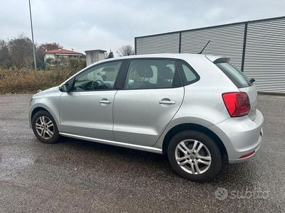 Usata VW Polo Trendline 75 CV (55 kW) 2017 Argento Berlina