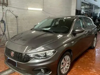 Usata Fiat Tipo Easy 95 CV (69 kW) 2017 Grigio Berlina