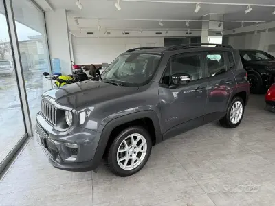 Occasion Jeep Renegade Limited 131 PK (96 kW) 2024 Grijs SUV