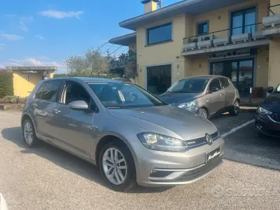 Usata VW Golf VII Highline 110 CV (80 kW) 2017 Grigio Berlina