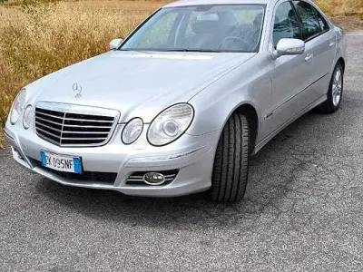 Usata Mercedes E280 190 CV (139 kW) 2007 Berlina