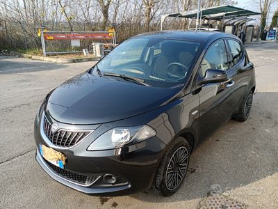 usata Lancia Ypsilon 1.0 firefly hybrid Gold s&s 70cv 5p.ti