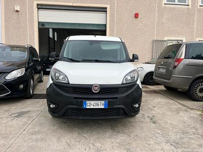 Usata Fiat Doblò S 95 CV (69 kW) 2020 Bianco Monovolume
