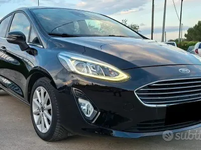 Usata Ford Fiesta Titanium 85 CV (62 kW) 2018 Nero Utilitaria