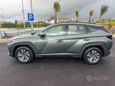 Gebraucht Hyundai Tucson 116 PS (85 kW) 2023 Grau SUV