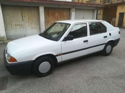 Usata Alfa Romeo 33 90 CV (66 kW) 1992 Bianco Berlina