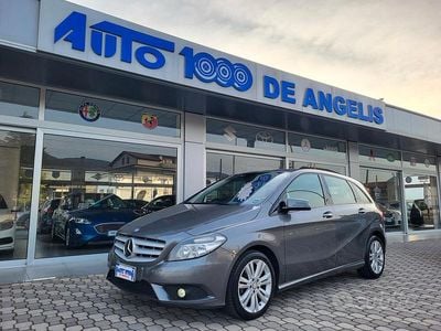 Usata Mercedes B180 110 CV (80 kW) 2014 Grigio Monovolume