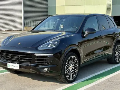 Usata Porsche Cayenne Platinum Edition 250 CV (183 kW) 2017 Nero SUV