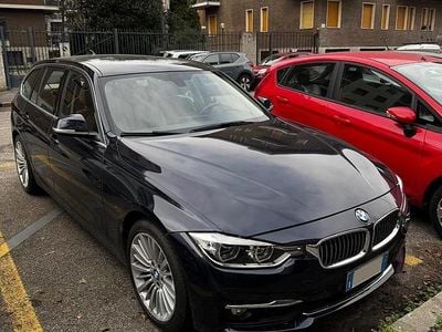 Usata BMW 320 Luxury Line 190 CV (139 kW) 2016 Blu Station wagon