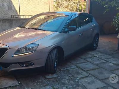 Usata Lancia Delta 120 CV (88 kW) 2010 Utilitaria