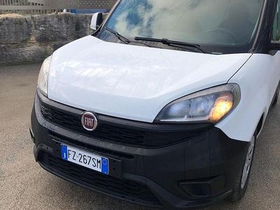 Usata Fiat Doblò Easy 95 CV (69 kW) 2019 Nero Monovolume