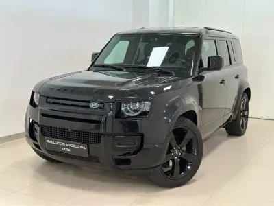 Usata Land Rover Defender SE Dynamic 200 CV (147 kW) 2023 Nero SUV