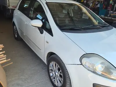 Usata Fiat Punto Evo S 75 CV (55 kW) 2011 Bianco Utilitaria