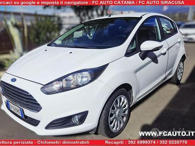 Usata Ford Fiesta Titanium 75 CV (55 kW) 2013 Bianco Utilitaria
