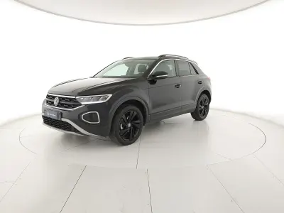 Usata VW T-Roc Sport 150 CV (110 kW) 2025 Deep black perlato SUV