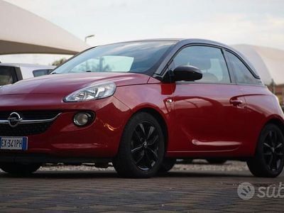Usata Opel Adam 70 CV (51 kW) 2015 Rosso Utilitaria