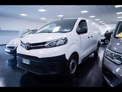 Usata Toyota Proace Active 122 CV (89 kW) 2021 Grigio chiaro Monovolume