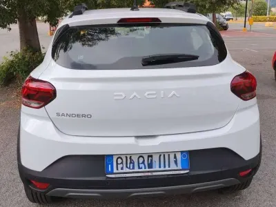 Usata Dacia Sandero Stepway 101 CV (74 kW) 2025 Bianco Berlina