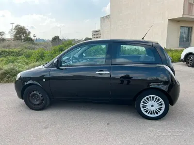 Usata Lancia Ypsilon 60 CV (44 kW) 2010 Nero Utilitaria