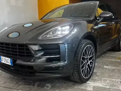 Gebraucht Porsche Macan 265 PS (194 kW) 2021 Grau SUV