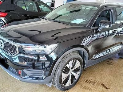 Usata Volvo XC40 Momentum 163 CV (119 kW) 2021 Nero SUV