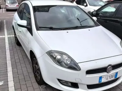 Usata Fiat Bravo Active 103 CV (75 kW) 2011 Bianco Utilitaria