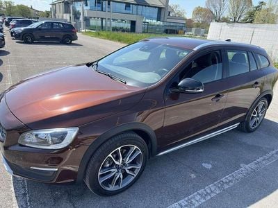 Usata Volvo V60 CC Business Edition 190 CV (139 kW) 2017 Station wagon