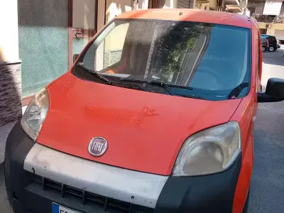 Usata Fiat Fiorino 75 CV (55 kW) 2011 Arancione Monovolume