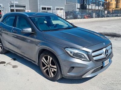 Mercedes GLA220
