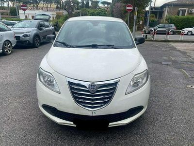 Usata Lancia Ypsilon Silver 95 CV (69 kW) 2014 Bianco Utilitaria