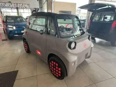 Nuova Citroën AMI 2026 Marrone Utilitaria