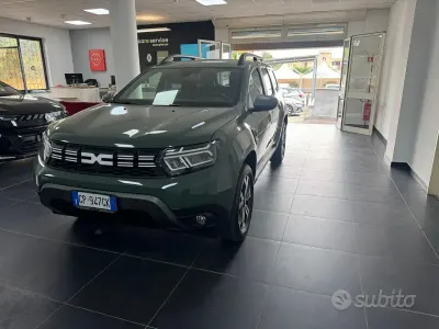 Usata Dacia Duster Journey 101 CV (74 kW) 2023 Verde SUV