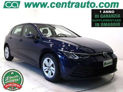 Usata VW Golf VIII Life 110 CV (80 kW) 2022 Blu scuro Berlina
