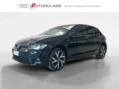 Usata VW Polo R-line 95 CV (69 kW) 2023 Nero metallizzato Utilitaria