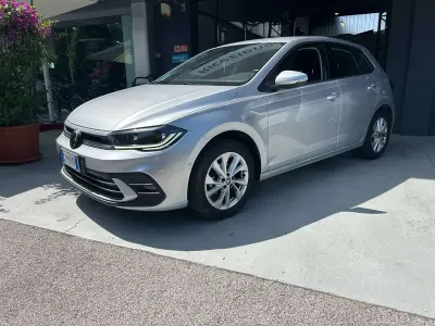 Usata VW Polo Style 95 CV (69 kW) 2025 Argento riflesso metallizzato Utilitaria