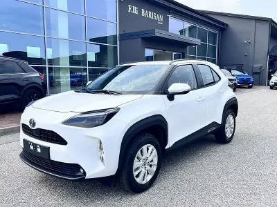 Nuova Toyota Yaris Cross Active 2026 Bianco SUV