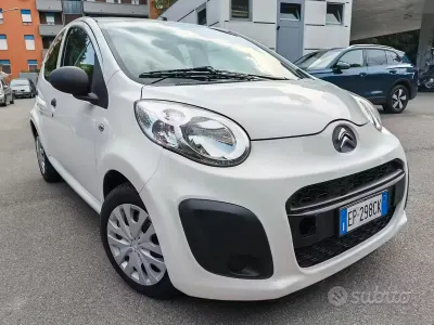 Begagnad Citroën C1 Attraction 68 HK (50 kW) 2013 Vit Halvkombi