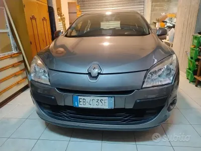 Brugt Renault Mégane 110 HK (80 kW) 2010 Grå Sedan