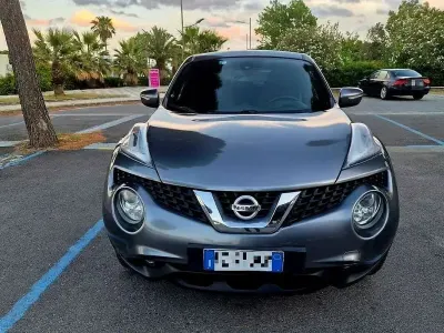 Usata Nissan Juke N-Connecta 110 CV (80 kW) 2016 Grigio SUV