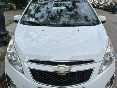 Usata Chevrolet Spark 68 CV (50 kW) 2011 Bianco Utilitaria