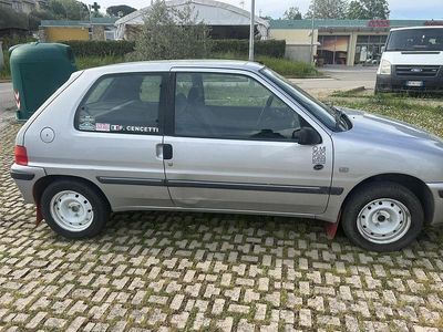 Gebraucht Peugeot 106 60 PS (44 kW) 1999 Grau Kleinwagen