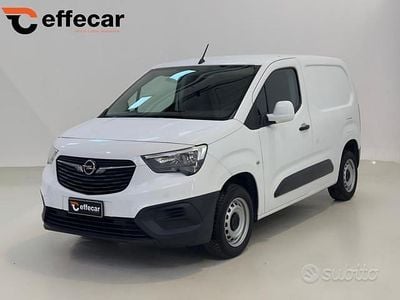 Usata Opel Combo Edition 110 CV (80 kW) 2020 Bianco Monovolume