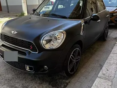Usata Mini Countryman Business 143 CV (105 kW) 2011 Nero SUV