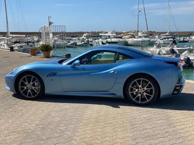 Usata Ferrari California 489 CV (359 kW) 2012 Cabrio