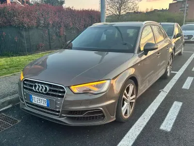 Usado Audi A3 Ambition 110 CV (80 kW) 2015 Berlina