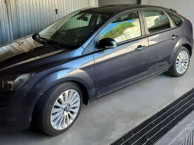 Gebraucht Ford Focus Titanium 109 PS (80 kW) 2009 Grau Limousine