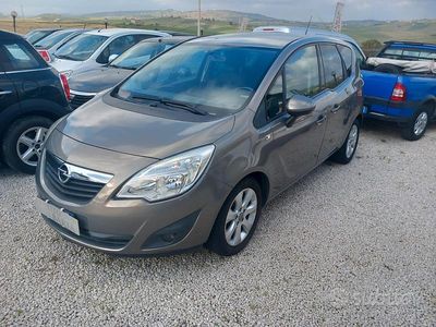 Usata Opel Meriva Cosmo 110 CV (80 kW) 2011 Grigio Monovolume