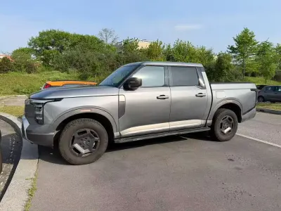 Usata Nissan Frontier 190 CV (139 kW) 2026 Grigio Pick-up